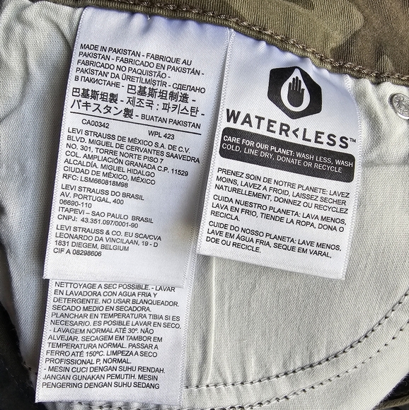 Levi's Camouflage Ankle Skinny Jeans - Picture 9 of 11